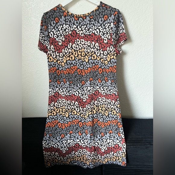 Leopard Print Short Sleeve Dress - Picture 3 of 3